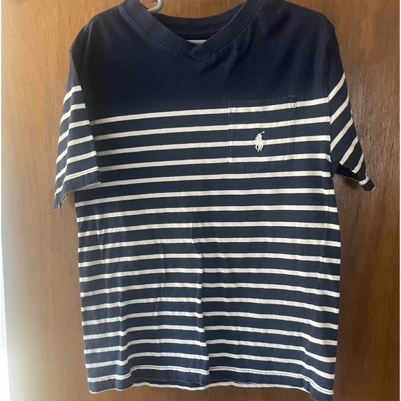 Polo size small - Picture 1 of 1
